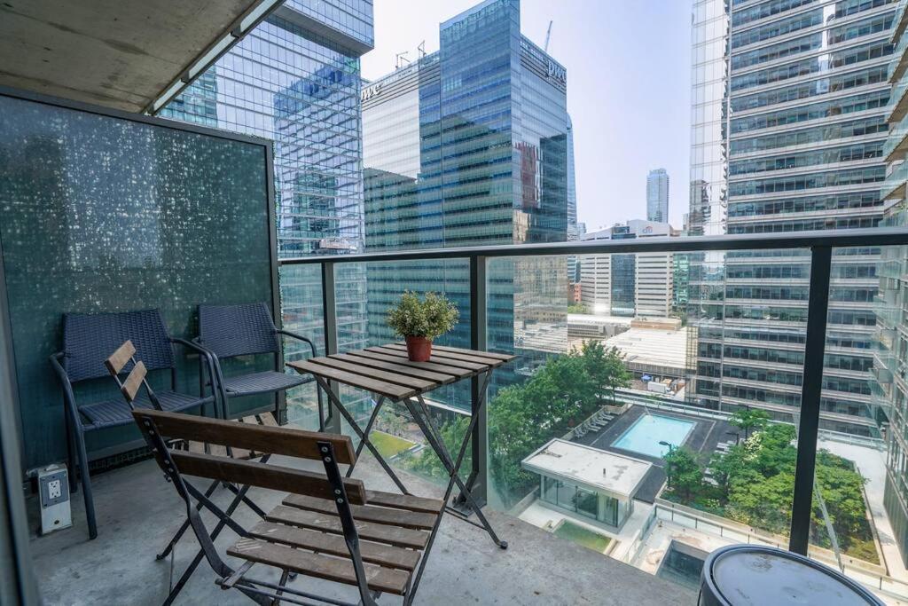 1504 Brand New Best Location 1Br Den With Amazing View Toronto Exterior photo